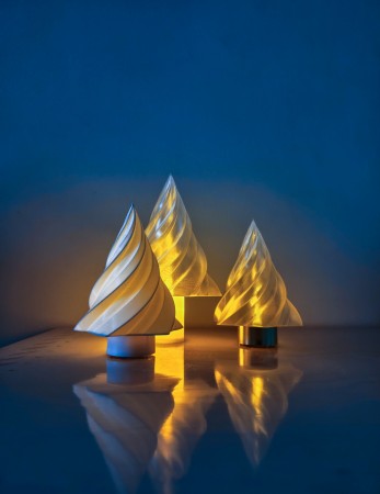 Spiral Tree – moderne juledekor med varm glød